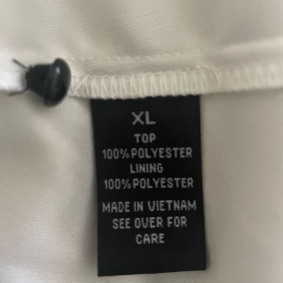 🆕 IZ Byer California Chevron Halter Top Black & White Sz XL - Picture 7 of 7